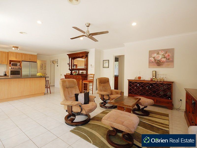 11 Parkstone Vista, Cranbourne VIC 3977