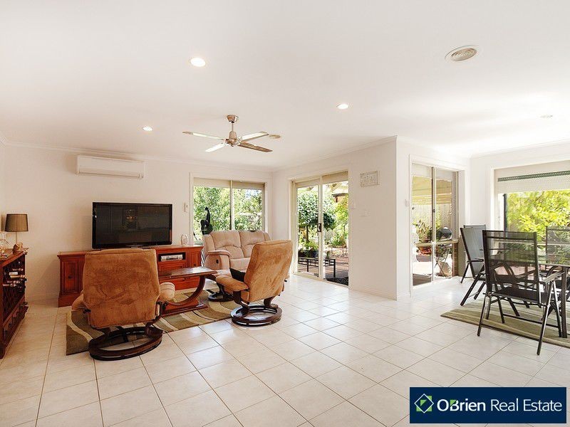 11 Parkstone Vista, Cranbourne VIC 3977