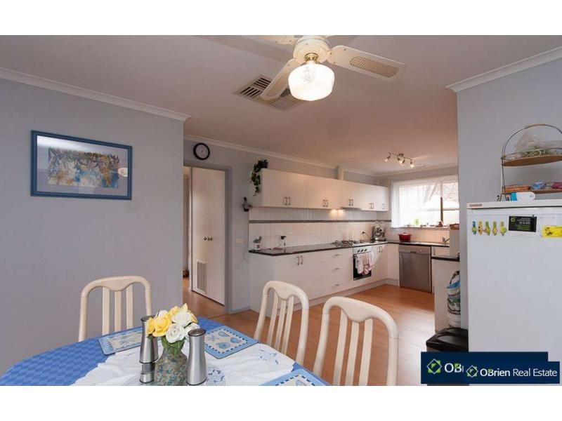 25 Holbourne Drive, Junction Village VIC 3977
