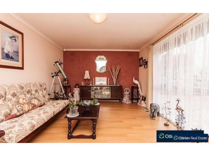 25 Holbourne Drive, Junction Village VIC 3977