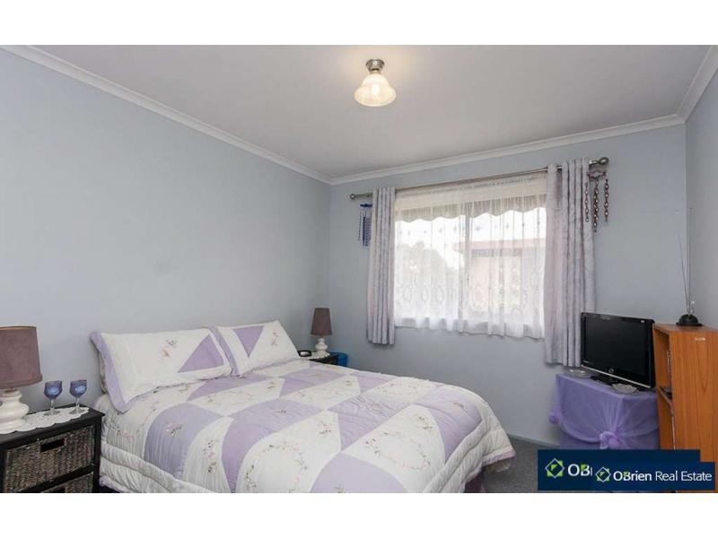 25 Holbourne Drive, Junction Village VIC 3977