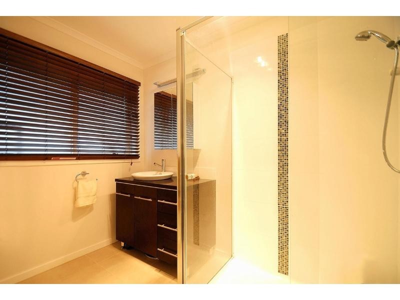 73 Sheldon Drive, Berwick VIC 3806