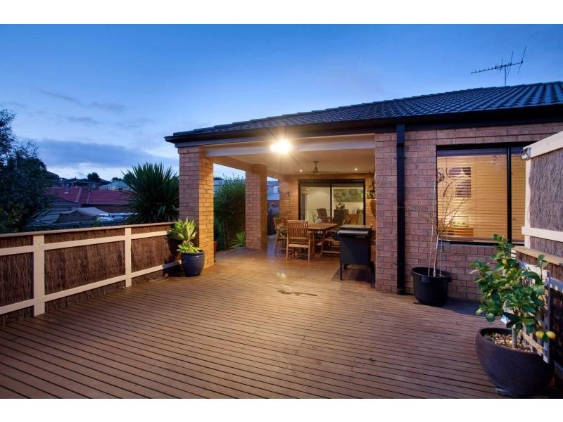 4 Isobel Parade, Beaconsfield VIC 3807