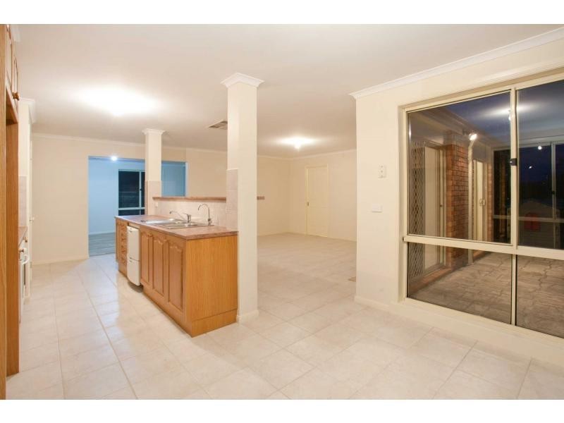 43 Albrecht Avenue, Berwick VIC 3806