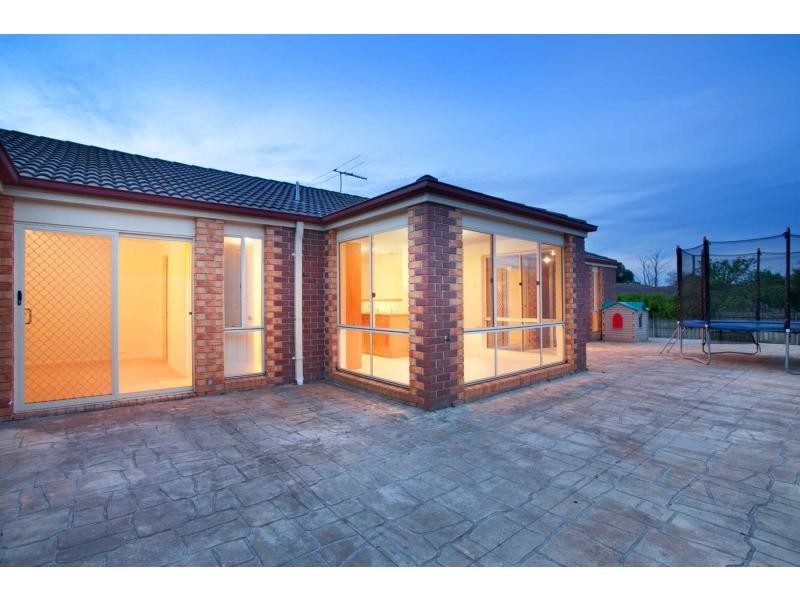 43 Albrecht Avenue, Berwick VIC 3806