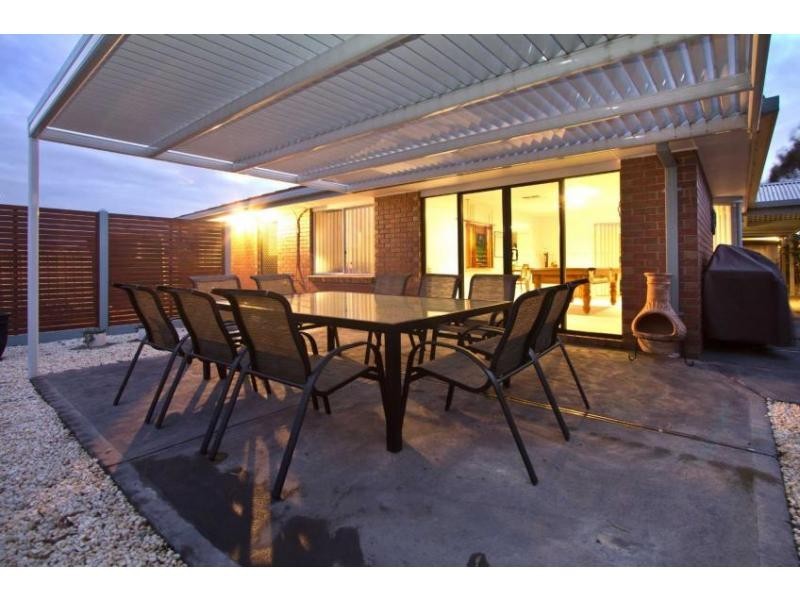 12 Stephanie Close, Berwick VIC 3806