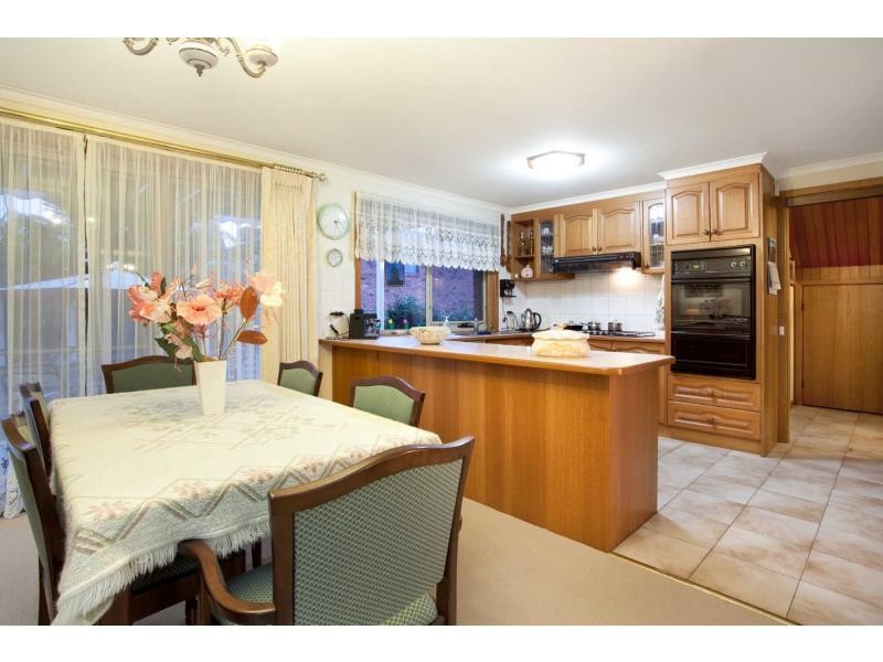 2 Selwood Court, Berwick VIC 3806