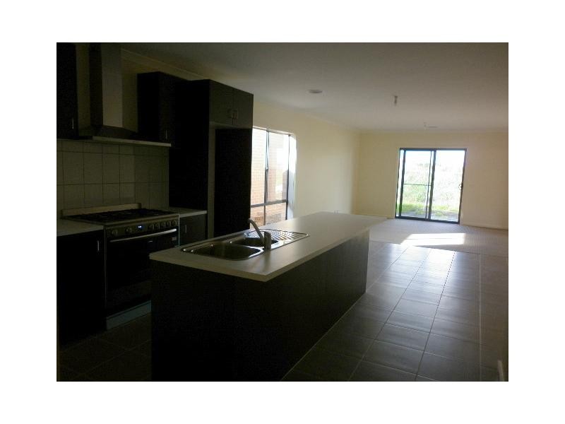 22 Charlock Drive, Cranbourne North VIC 3977