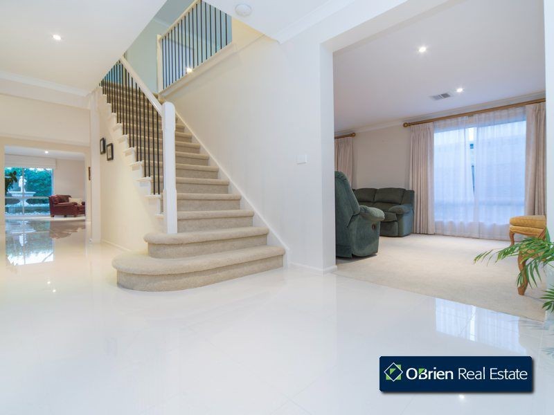 24 Cashmere Crescent, Berwick VIC 3806