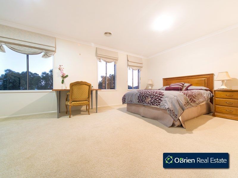 24 Cashmere Crescent, Berwick VIC 3806