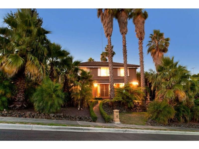 18 Kramer Drive, Berwick VIC 3806