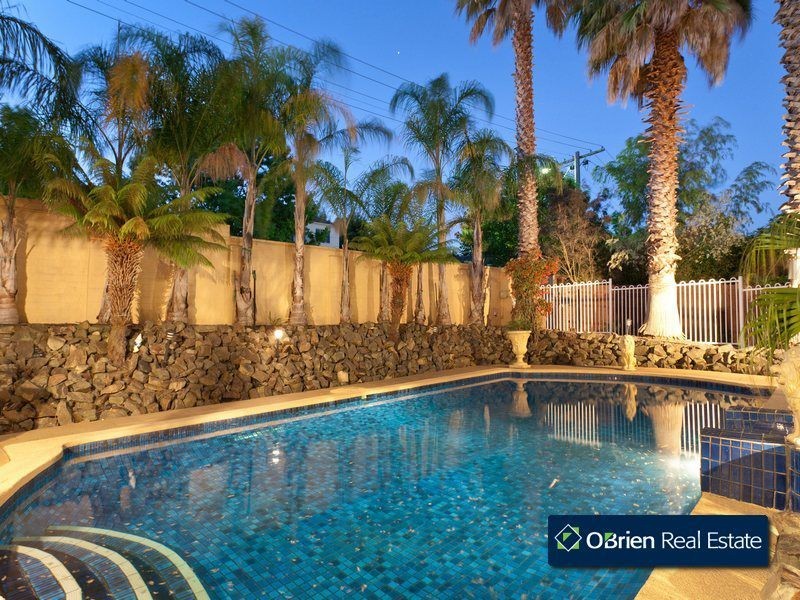 18 Kramer Drive, Berwick VIC 3806