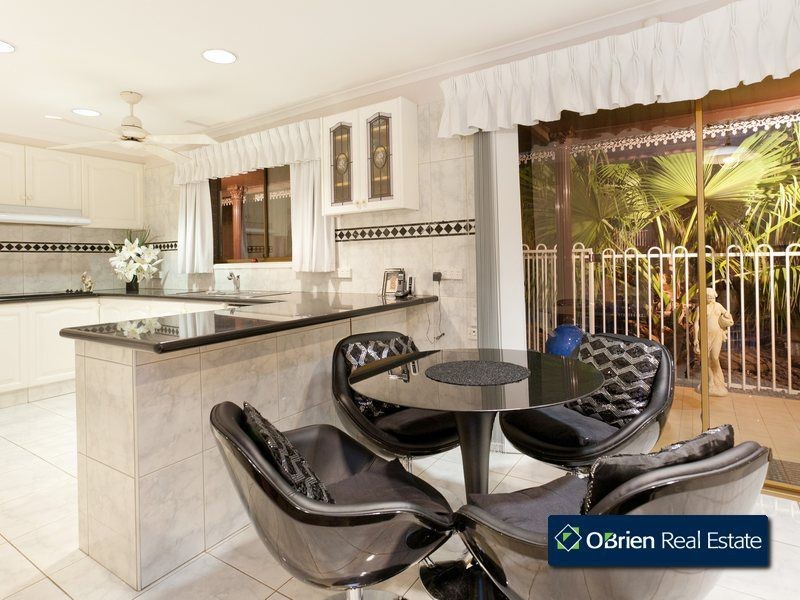 18 Kramer Drive, Berwick VIC 3806