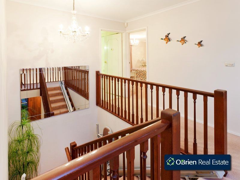 18 Kramer Drive, Berwick VIC 3806