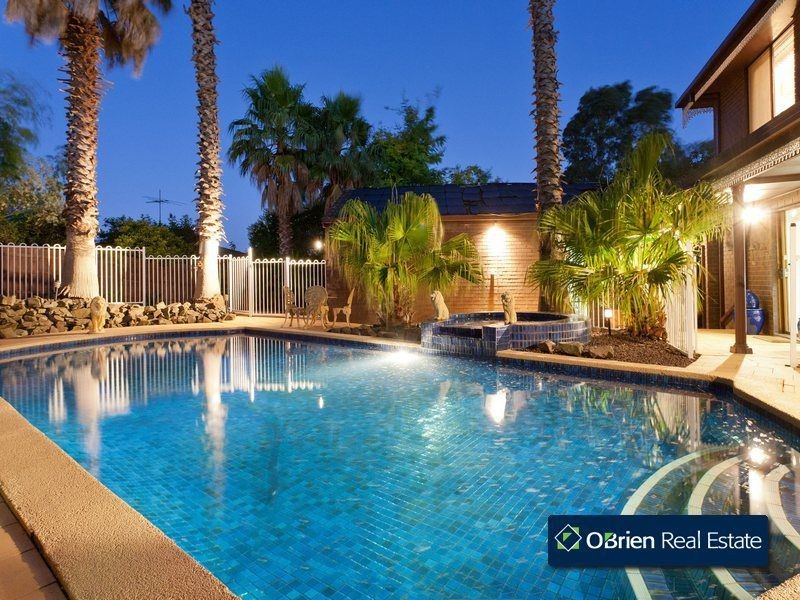 18 Kramer Drive, Berwick VIC 3806