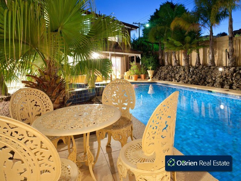 18 Kramer Drive, Berwick VIC 3806