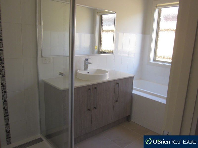 7 Fantail Lane, Pakenham VIC 3810