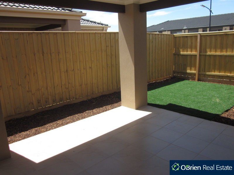 7 Fantail Lane, Pakenham VIC 3810