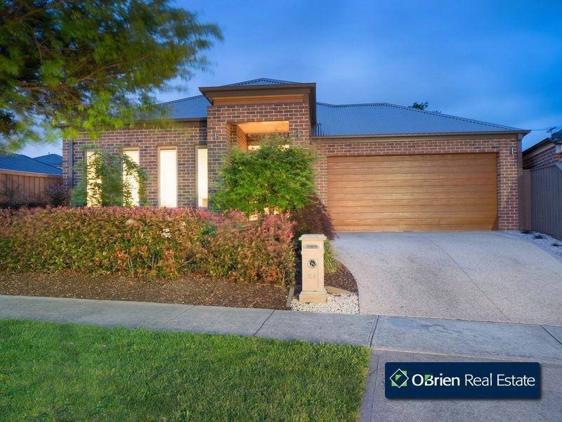 64 Fairholme Boulevard, Berwick VIC 3806