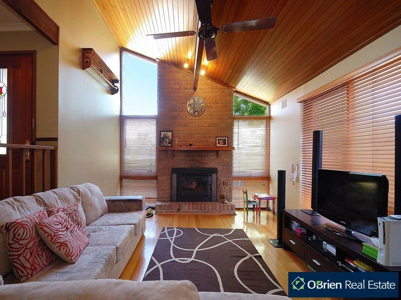 32 Houlder Avenue, Junction Village VIC 3977