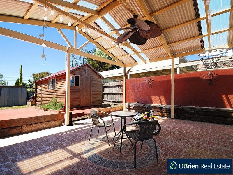 32 Houlder Avenue, Junction Village VIC 3977