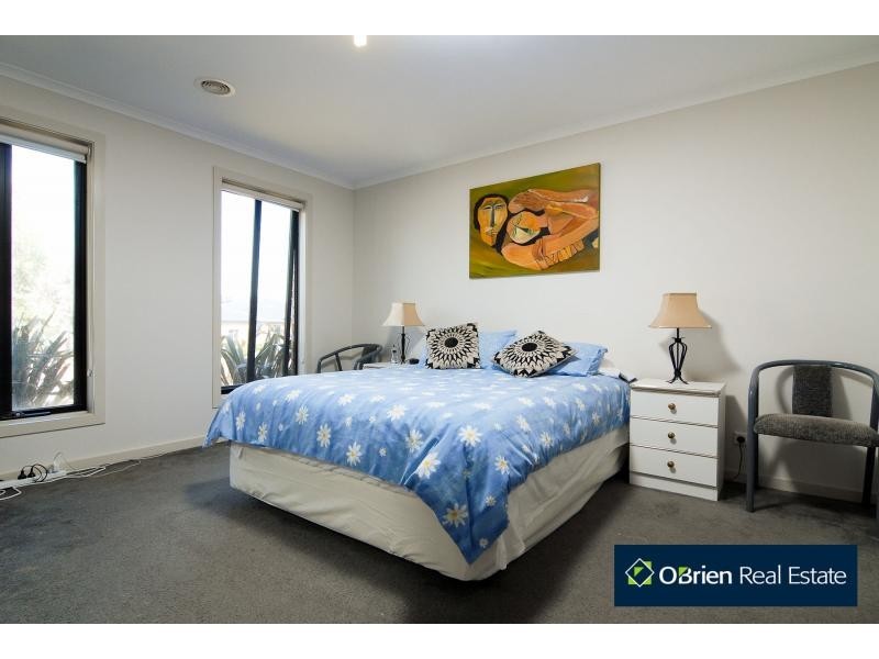 14 Ferndown Drive, Cranbourne VIC 3977