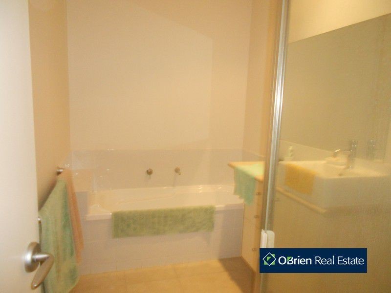 3/23 Main Street, Narre Warren North VIC 3804