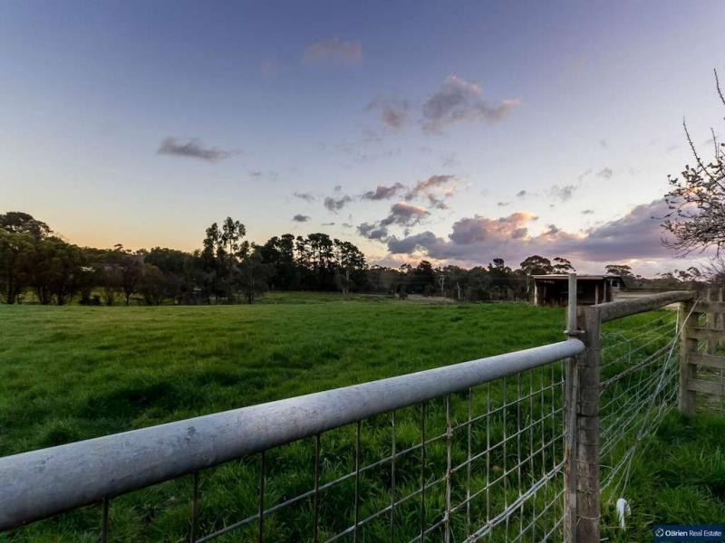 206 Pearcedale Road, Cranbourne South VIC 3977