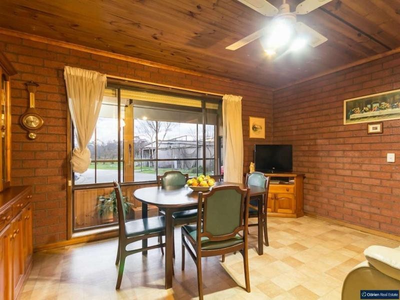 206 Pearcedale Road, Cranbourne South VIC 3977