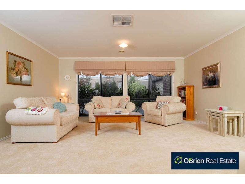 16 Hammerwood Green, Beaconsfield VIC 3807