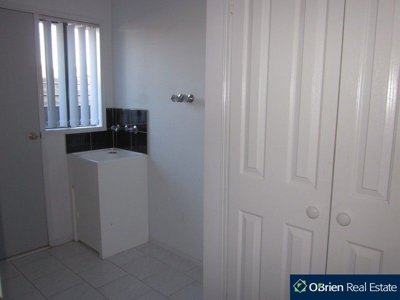 11 Farnborough Way, Berwick VIC 3806