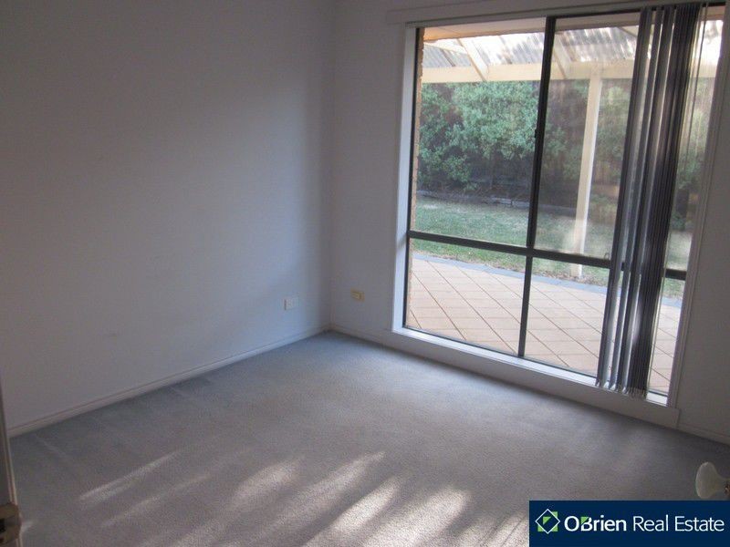 11 Farnborough Way, Berwick VIC 3806