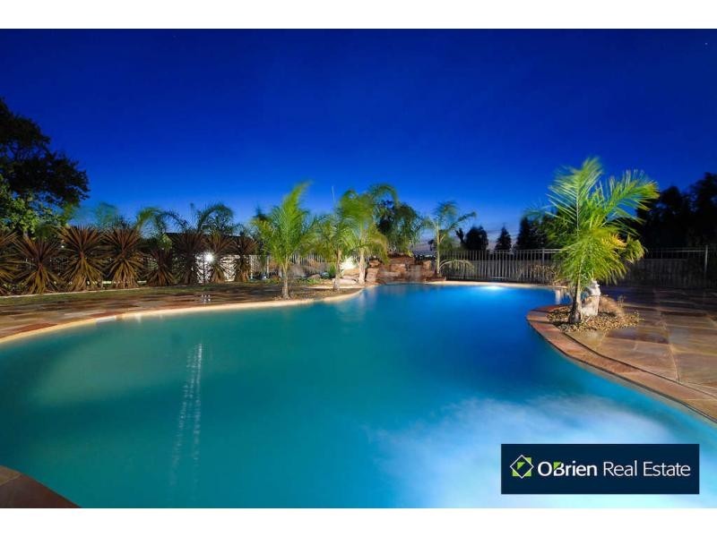 25 Aranmore Crescent, Narre Warren North VIC 3804