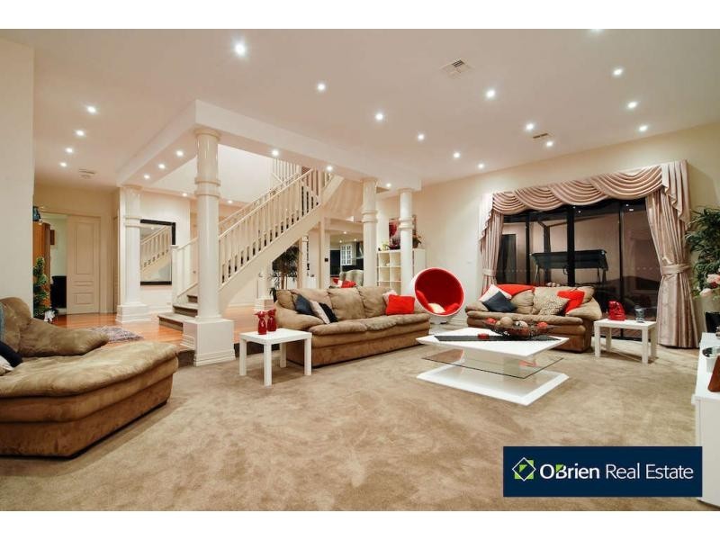 25 Aranmore Crescent, Narre Warren North VIC 3804