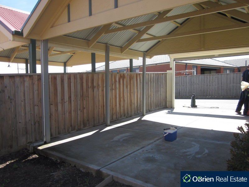 52 Springhill Drive, Cranbourne VIC 3977