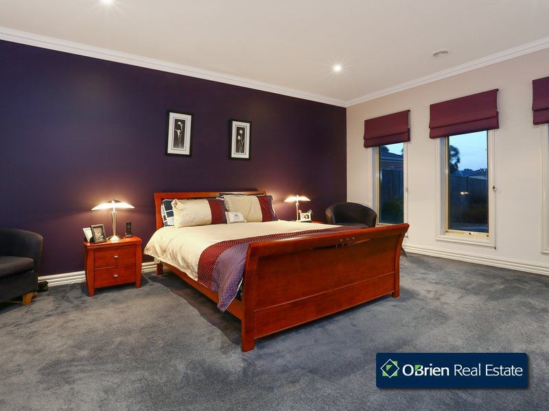 15 Don Collins Way, Berwick VIC 3806
