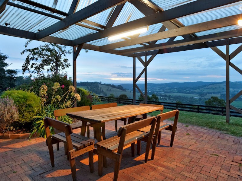 195 Huxtable Road, Pakenham Upper VIC 3810