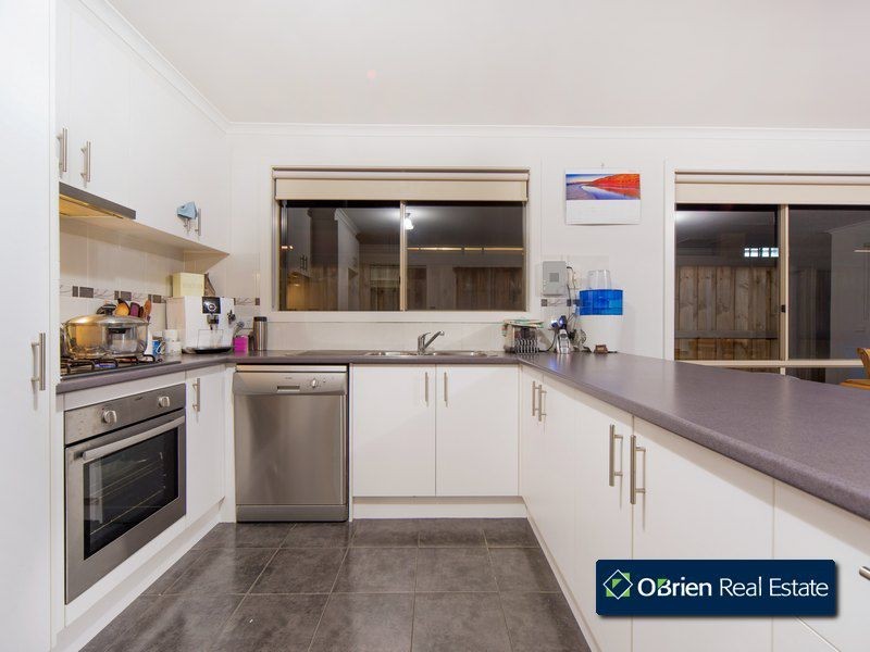 5 Pagoda Place, Cranbourne VIC 3977