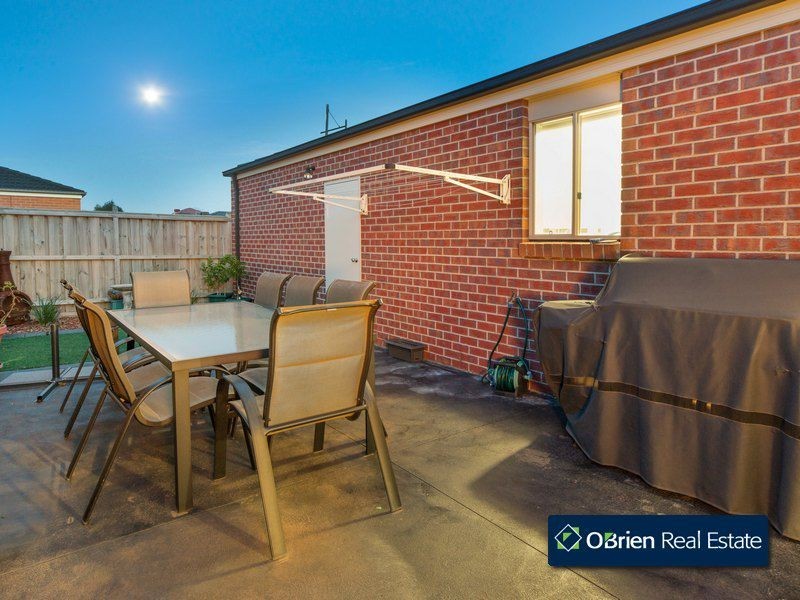 5 Pagoda Place, Cranbourne VIC 3977