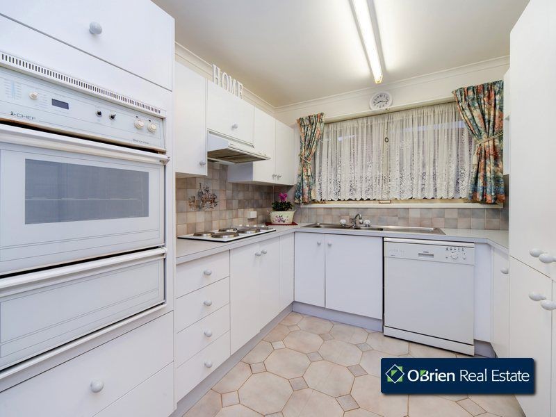 3 Yaltara Close, Cranbourne West VIC 3977