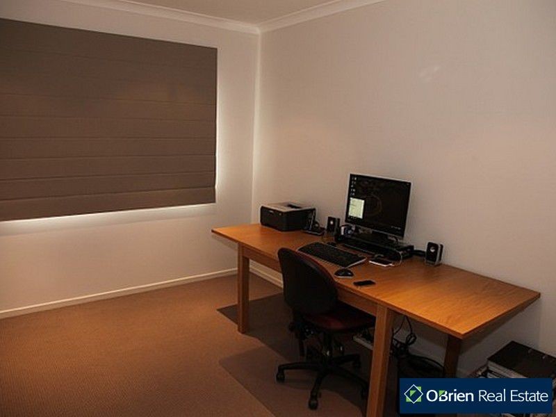 7 Elysian Place, Cranbourne West VIC 3977