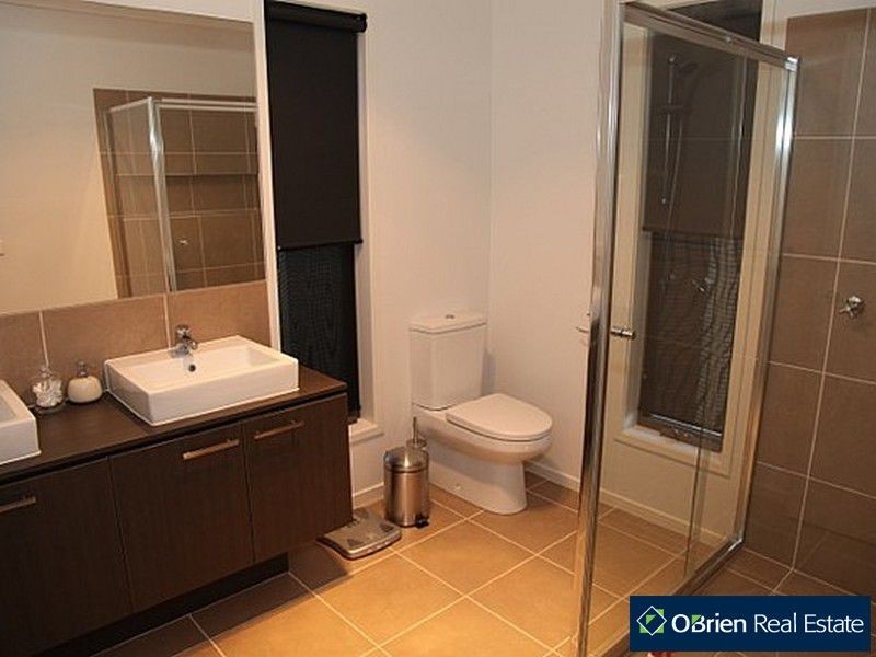 7 Elysian Place, Cranbourne West VIC 3977