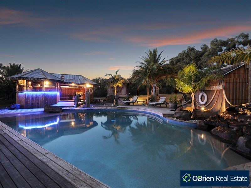 875 North Road, Cranbourne South VIC 3977