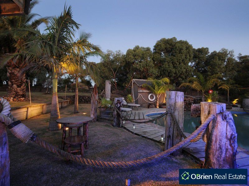 875 North Road, Cranbourne South VIC 3977