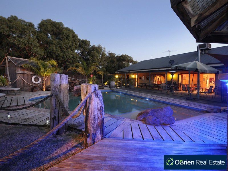 875 North Road, Cranbourne South VIC 3977