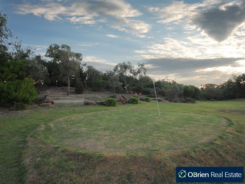 875 North Road, Cranbourne South VIC 3977