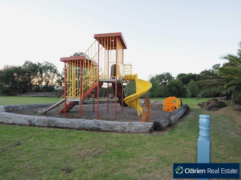 875 North Road, Cranbourne South VIC 3977