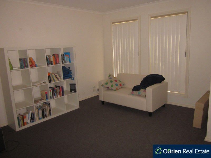 127 Melzak Way, Berwick VIC 3806