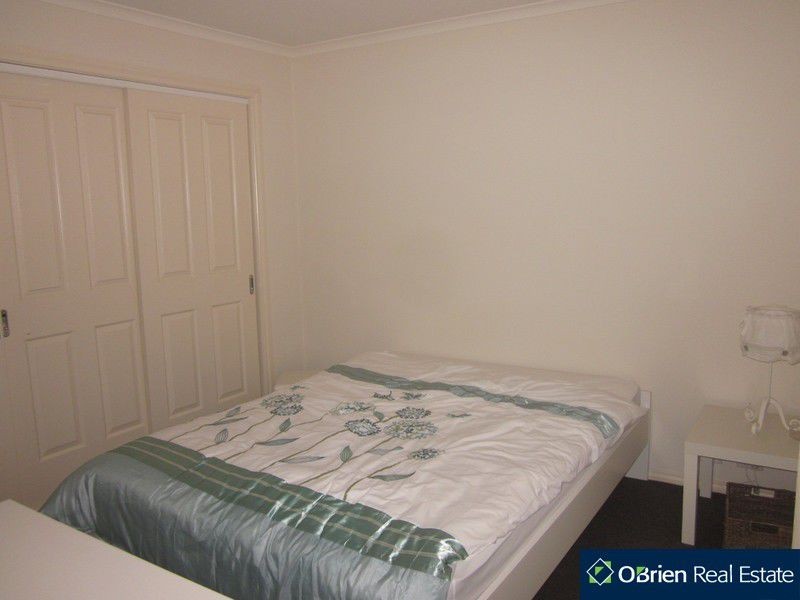 127 Melzak Way, Berwick VIC 3806