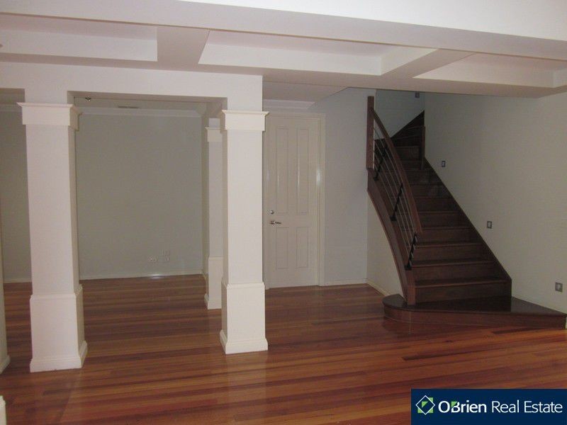 38 Kirrabilli Parade, Berwick VIC 3806
